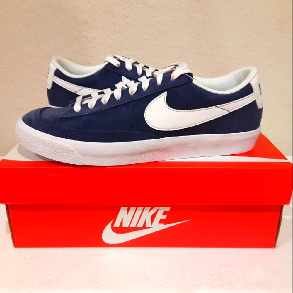 Nike - Picture 1 of 4